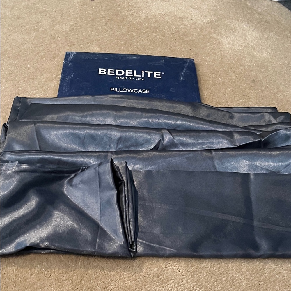 BEDELITE Satin Pillowcases (4 ) Grey
